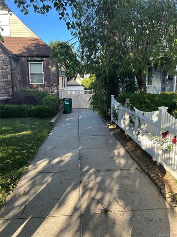 8721 250th Street, Bellerose, NY 11426