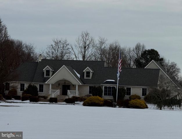 8071 WINDSOR DR, King George, VA 22485