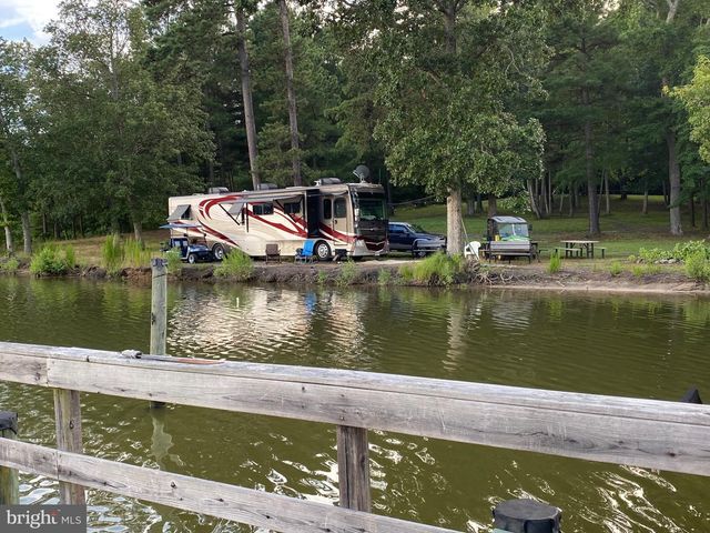 8071 WINDSOR DR, King George, VA 22485