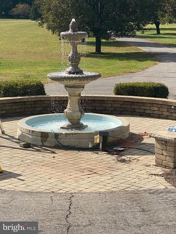 8071 WINDSOR DR, King George, VA 22485