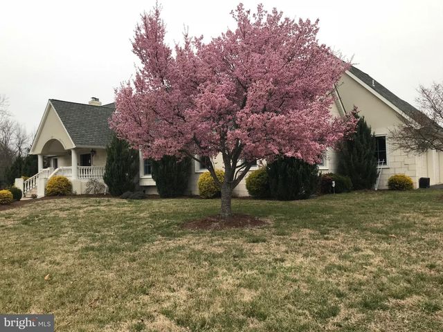 8071 WINDSOR DR, King George, VA 22485