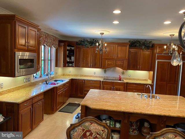 8071 WINDSOR DR, King George, VA 22485