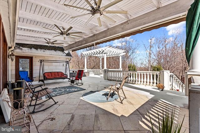 8071 WINDSOR DR, King George, VA 22485