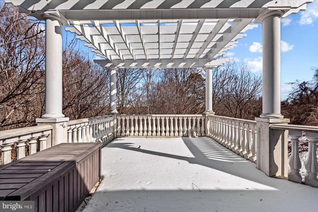 8071 WINDSOR DR, King George, VA 22485