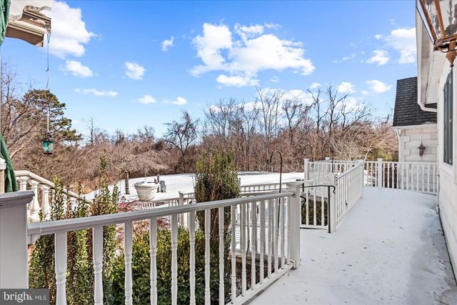 8071 WINDSOR DR, King George, VA 22485