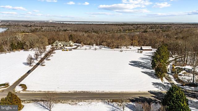 8071 WINDSOR DR, King George, VA 22485