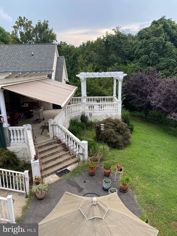 8071 WINDSOR DR, King George, VA 22485