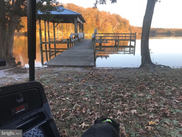 8071 WINDSOR DR, King George, VA 22485