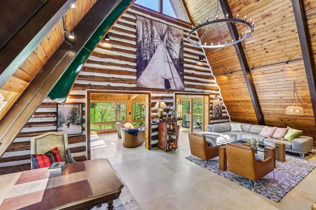 10343 County Road KP Road, Mazomanie, WI 53560