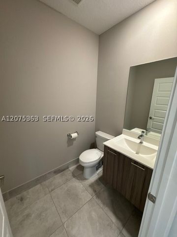 4700 NW 84th Ave 31, Doral, FL 33166