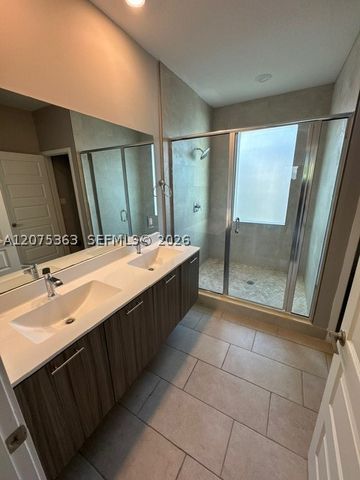 4700 NW 84th Ave 31, Doral, FL 33166