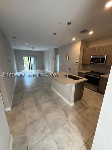 4700 NW 84th Ave 31, Doral, FL 33166
