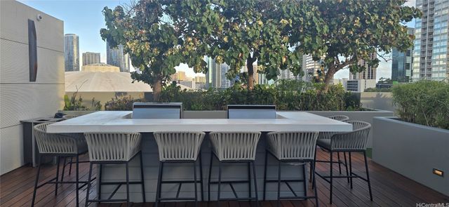888 Kapiolani Boulevard 2105, Honolulu, HI 96813