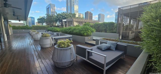 888 Kapiolani Boulevard 2105, Honolulu, HI 96813