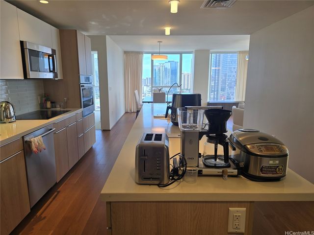 888 Kapiolani Boulevard 2105, Honolulu, HI 96813