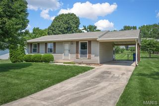 2934 Maldon Lane, St Charles, MO 63301