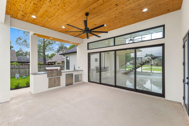 5907 Weisinger Dr, Magnolia, TX 77354