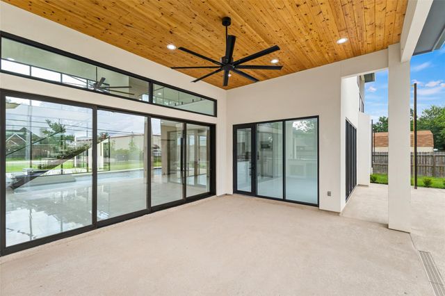 5907 Weisinger Dr, Magnolia, TX 77354
