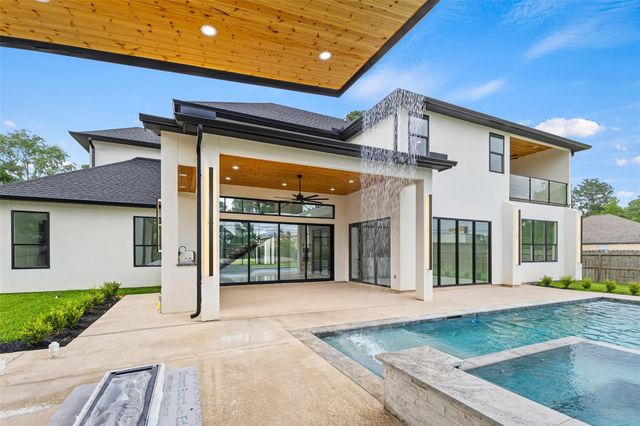5907 Weisinger Dr, Magnolia, TX 77354