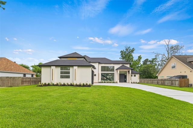 5907 Weisinger Dr, Magnolia, TX 77354