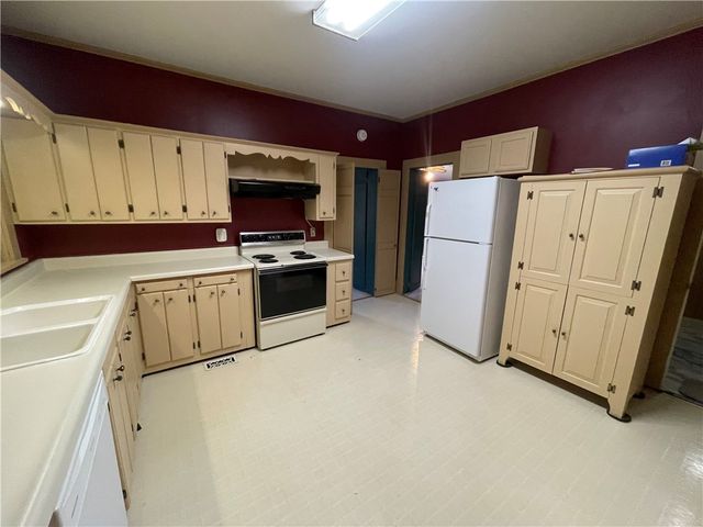 620 N Miller Street, Clarksville, AR 72830