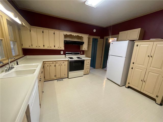 620 N Miller Street, Clarksville, AR 72830