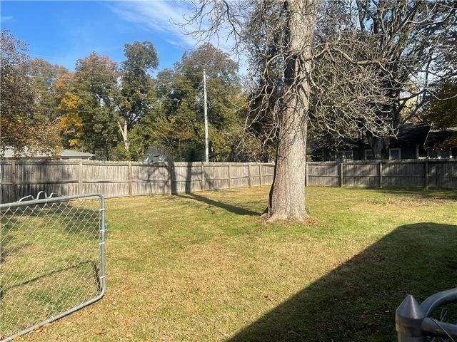 620 N Miller Street, Clarksville, AR 72830