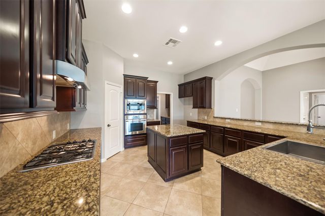 2818 Red Maple Drive, Katy, TX 77494