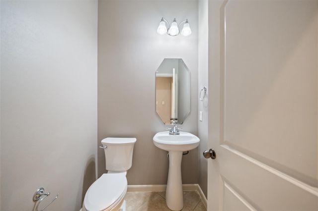 2818 Red Maple Drive, Katy, TX 77494