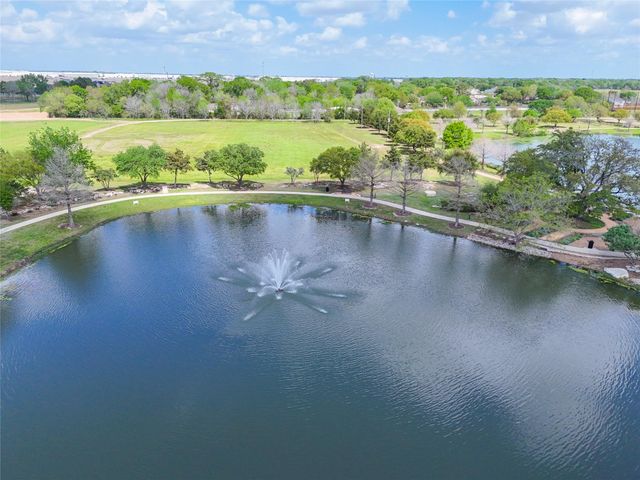 2818 Red Maple Drive, Katy, TX 77494