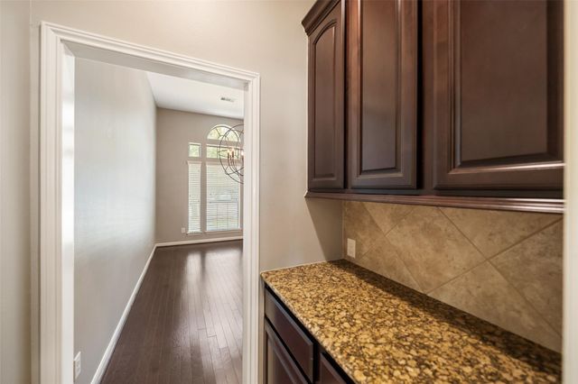 2818 Red Maple Drive, Katy, TX 77494