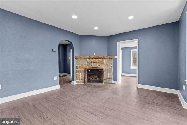 2417 N GEORGE ST, York, PA 17406