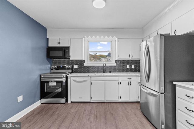 2417 N GEORGE ST, York, PA 17406