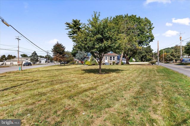 2417 N GEORGE ST, York, PA 17406