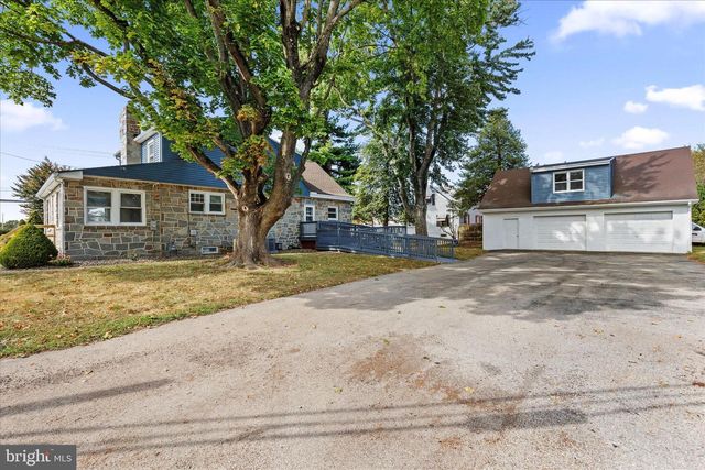 2417 N GEORGE ST, York, PA 17406