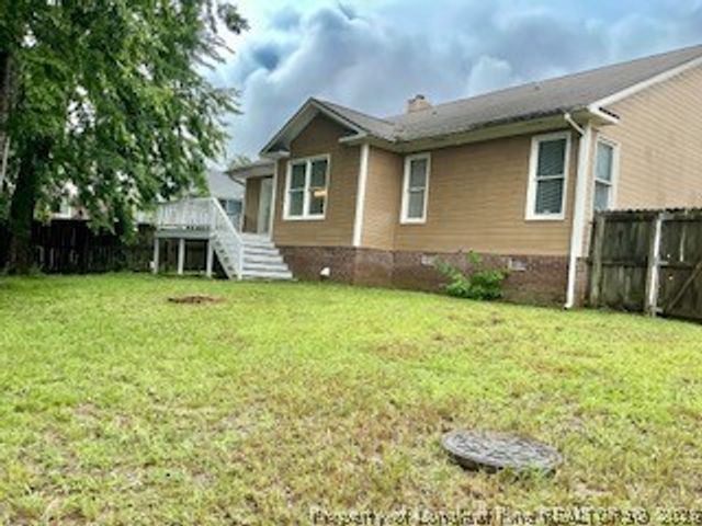 599 Sugaridge Lane, Fayetteville, NC 28311