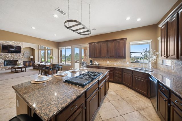 32510 Tall Oaks Way, Magnolia, TX 77354