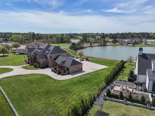 32510 Tall Oaks Way, Magnolia, TX 77354