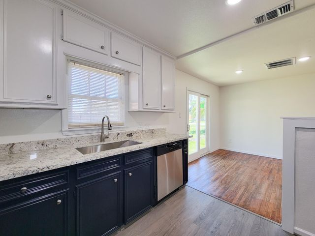 413 S Market Street, Brazoria, TX 77422