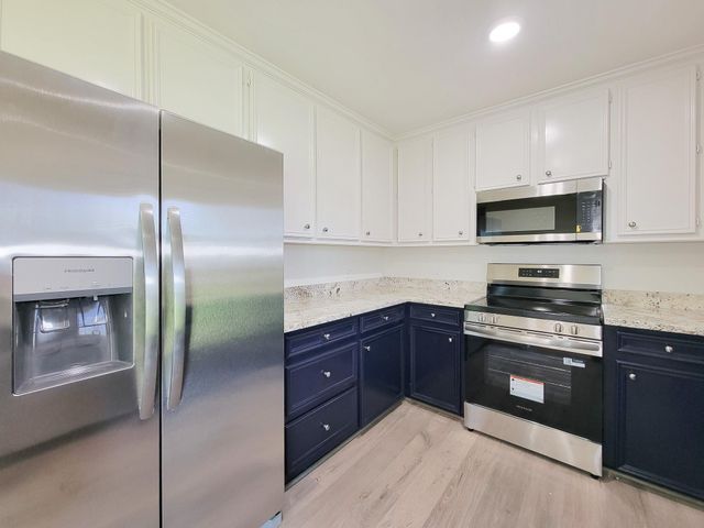 413 S Market Street, Brazoria, TX 77422