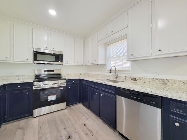 413 S Market Street, Brazoria, TX 77422