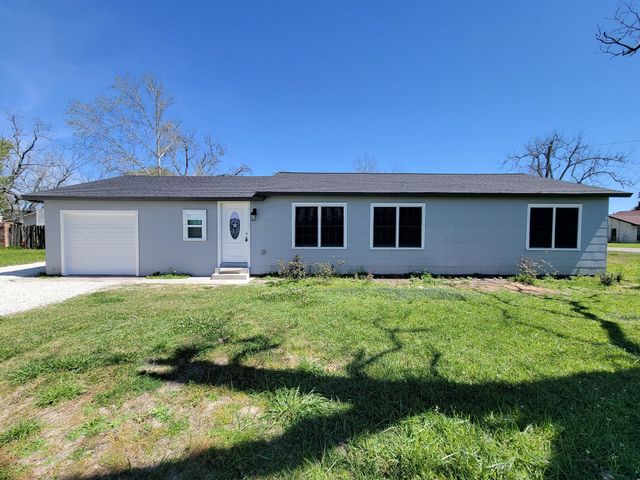 413 S Market Street, Brazoria, TX 77422