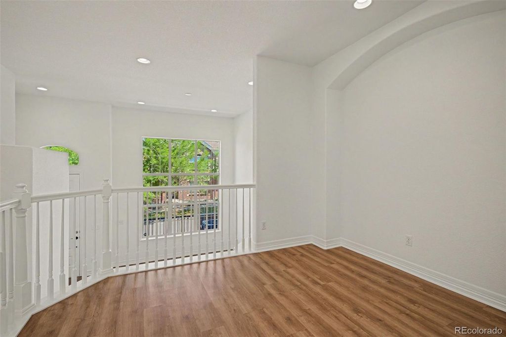 Image 15 of property listing at 9114 Kornbrust Drive, Lone Tree, CO 80124