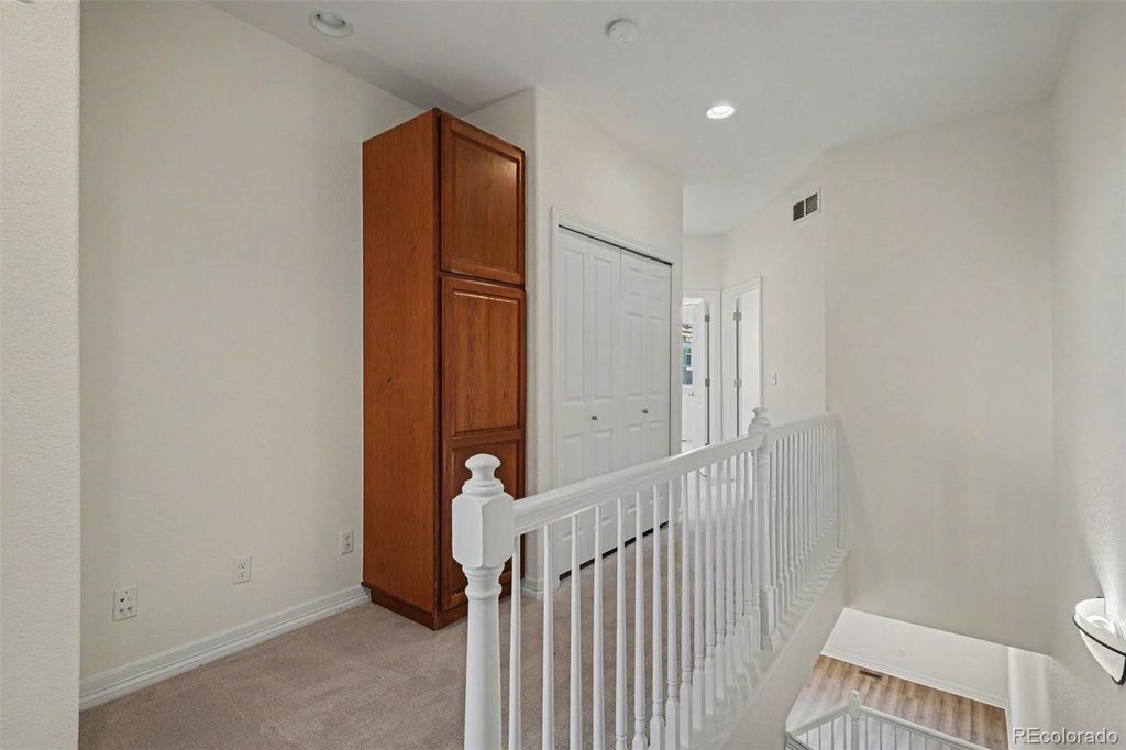 Image 16 of property listing at 9114 Kornbrust Drive, Lone Tree, CO 80124