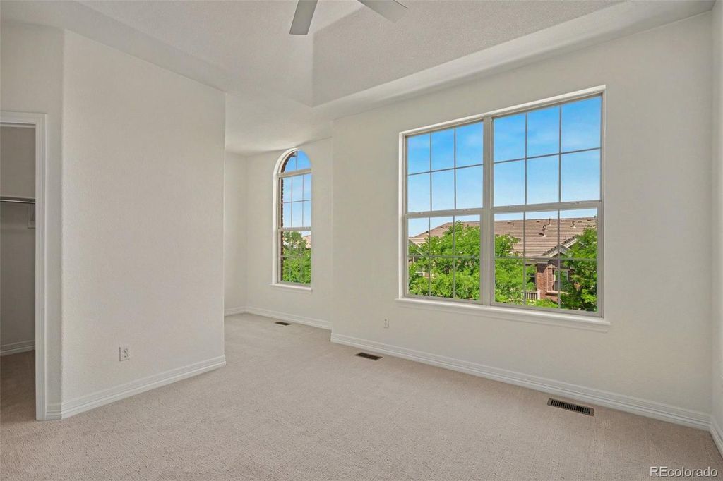 Image 18 of property listing at 9114 Kornbrust Drive, Lone Tree, CO 80124