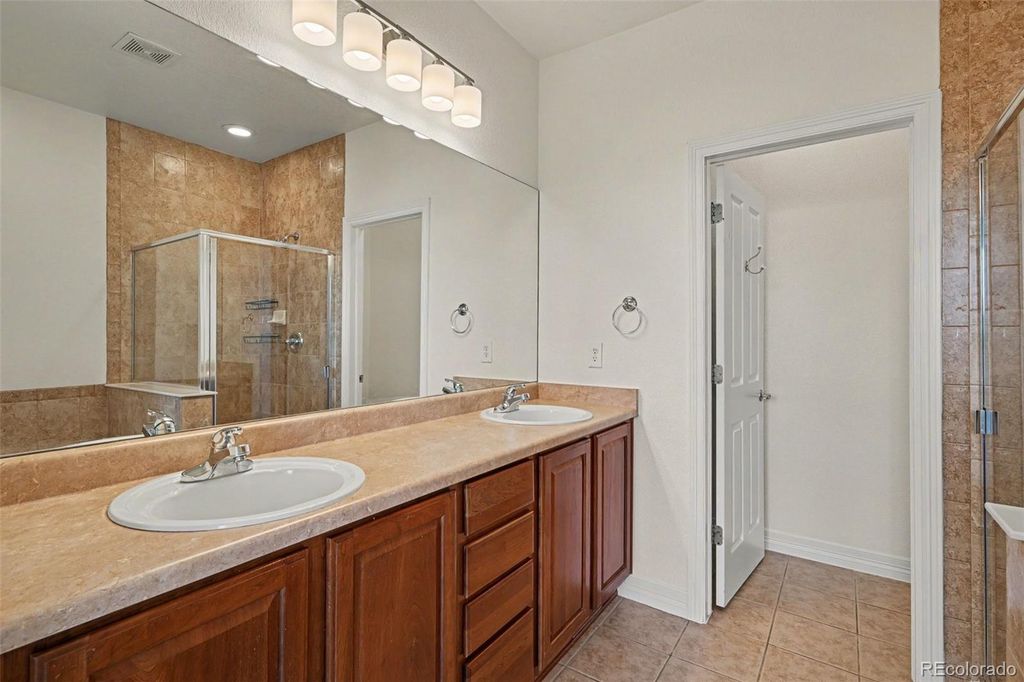 Image 20 of property listing at 9114 Kornbrust Drive, Lone Tree, CO 80124