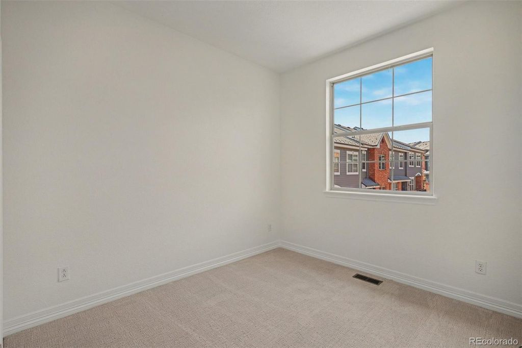 Image 25 of property listing at 9114 Kornbrust Drive, Lone Tree, CO 80124