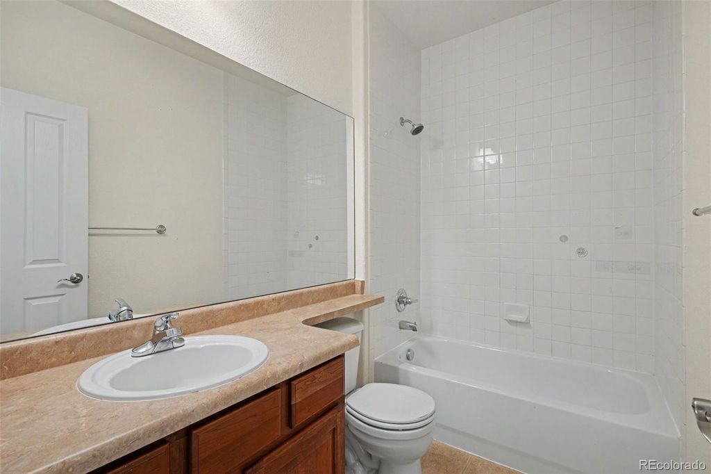 Image 26 of property listing at 9114 Kornbrust Drive, Lone Tree, CO 80124