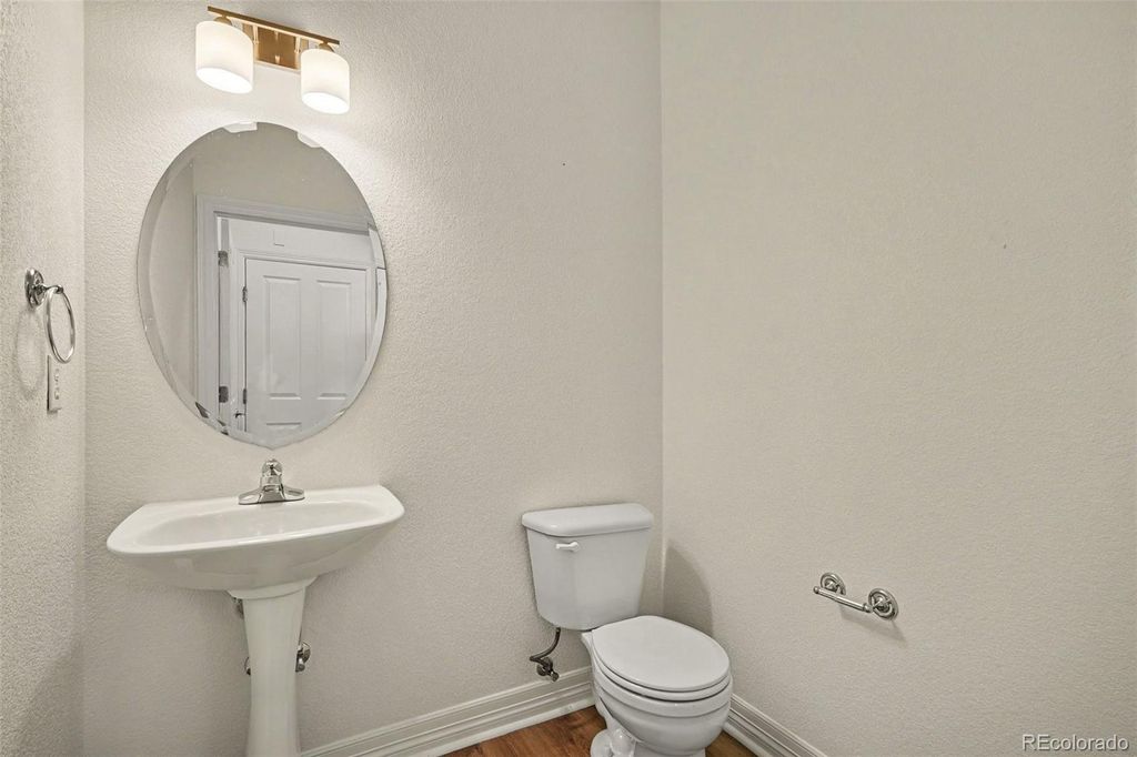 Image 29 of property listing at 9114 Kornbrust Drive, Lone Tree, CO 80124