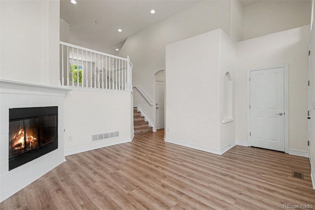Image 5 of property listing at 9114 Kornbrust Drive, Lone Tree, CO 80124